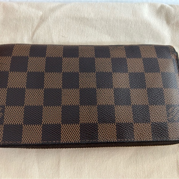 Louis Vuitton Brown Damier Ebene Zippy Wallet - Picture 13 of 13